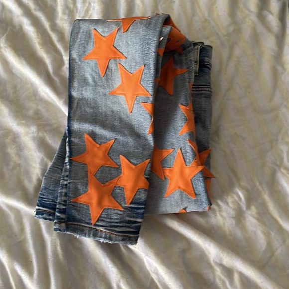 Amiri - Picture 1 of 3